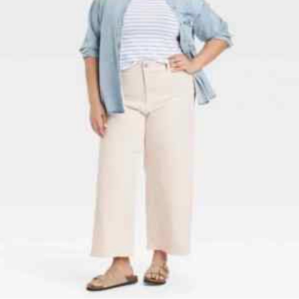 Universal Thread Women's Cream Wide-Leg Jeans